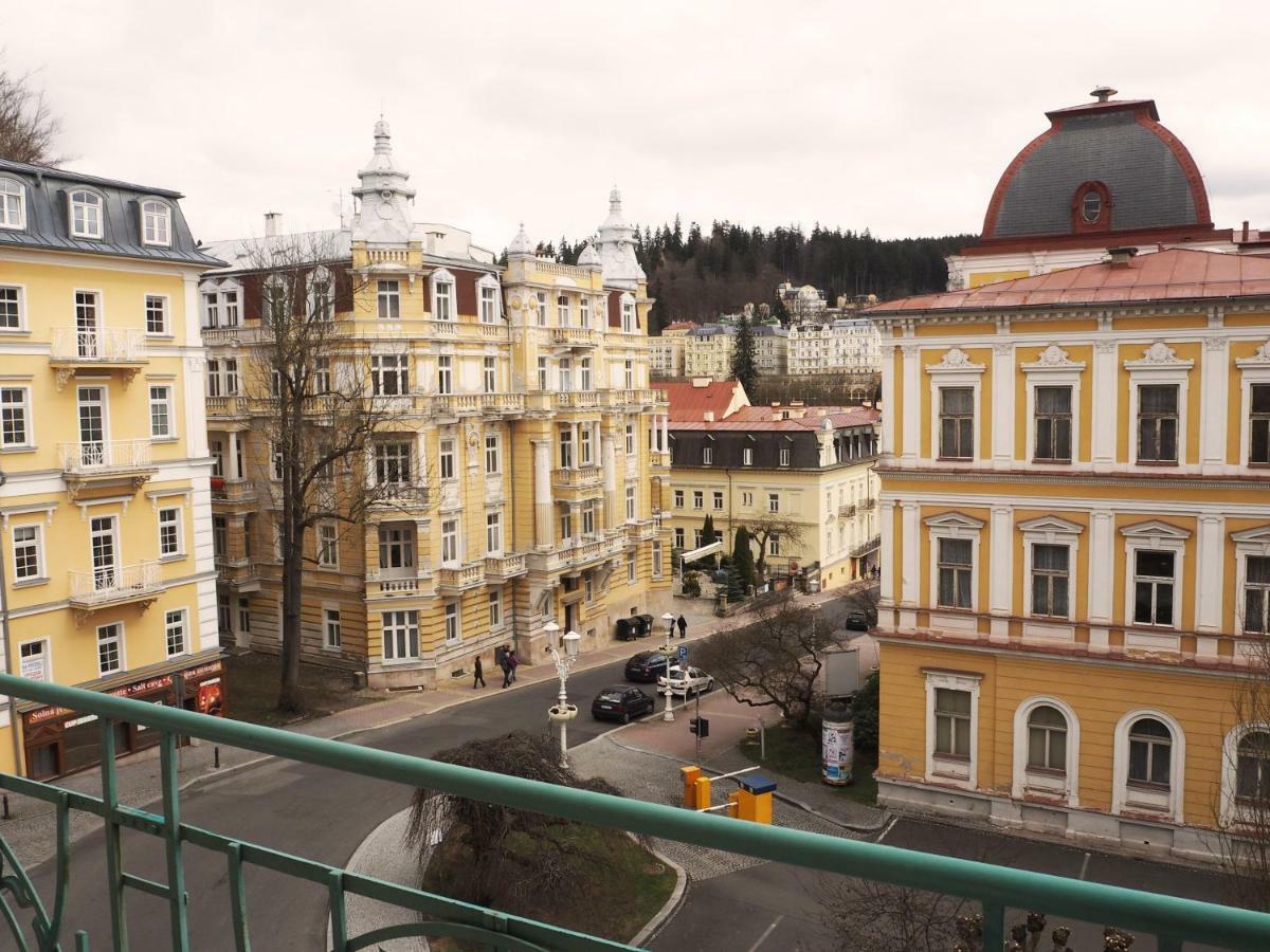 Balconies Above Colonnade Apartments Mariánské Lázně Exteriér fotografie